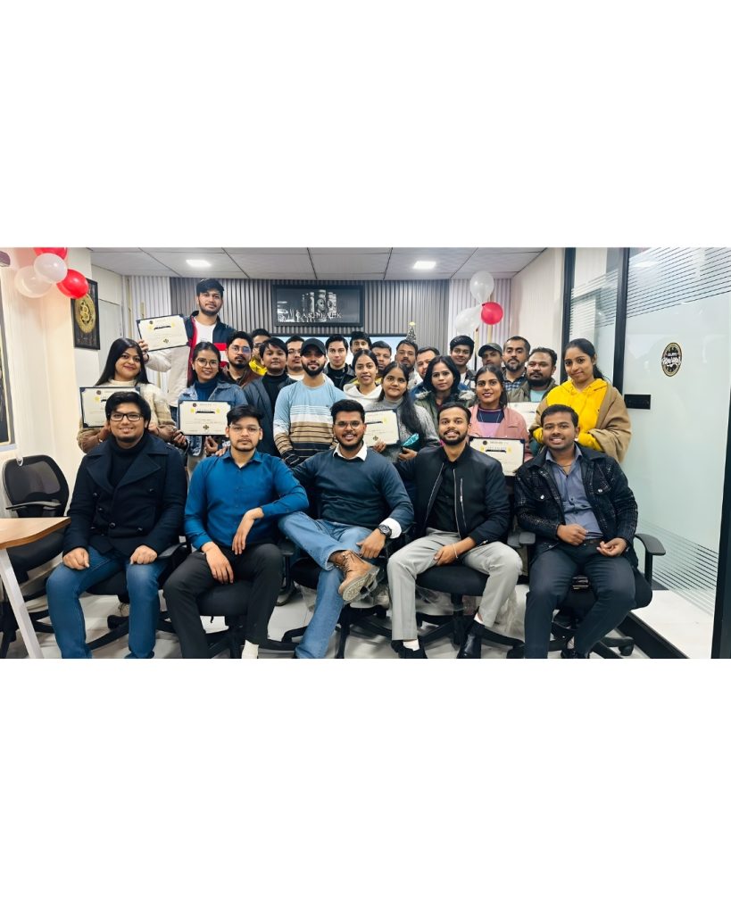 students attending a live stock market demo class in Delhi at MonarkFX